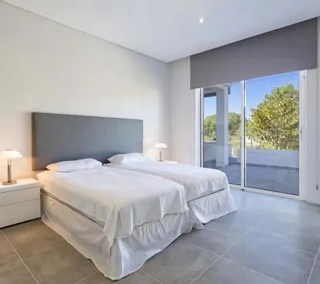 Sleeps 6 Pool Air Con T607942 Vale do Lobo